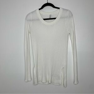 Athleta white ribbed Lincoln park crewneck sweater
